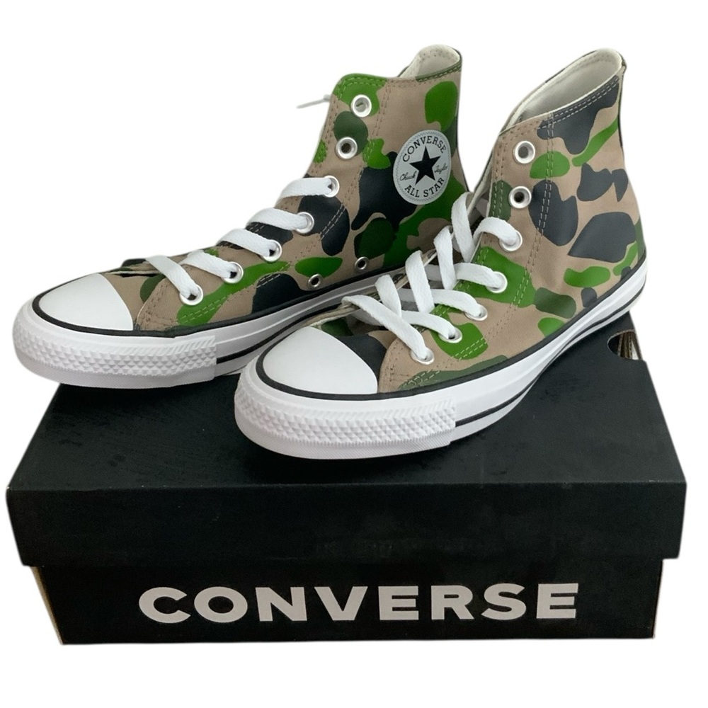 Converse Green and Tan Camo High-Tops women’s 6 Men’s 4